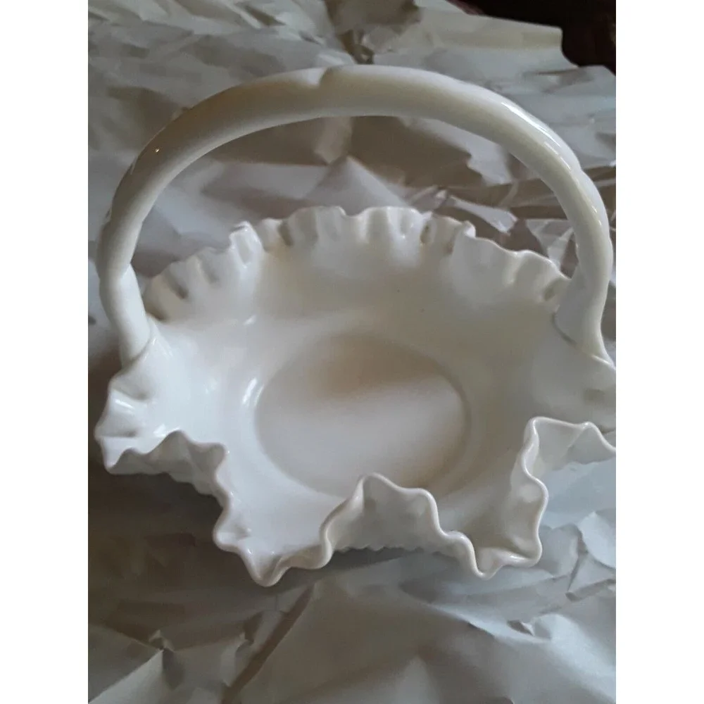 VTG FENTON HOBNAIL WHITE MILK GLASS HANDLED BASKET 7
